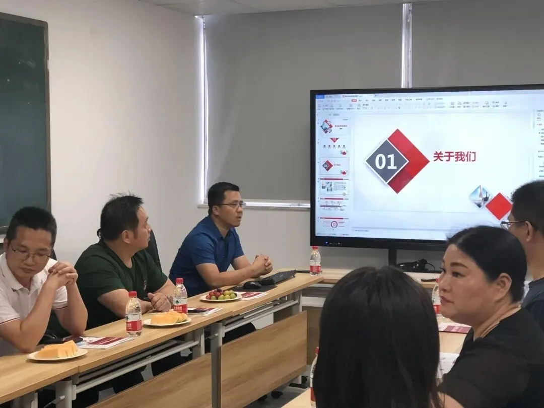 深圳市普宁商会党支部委员会走进星知航 开展「党员企业」主题活动 配图8